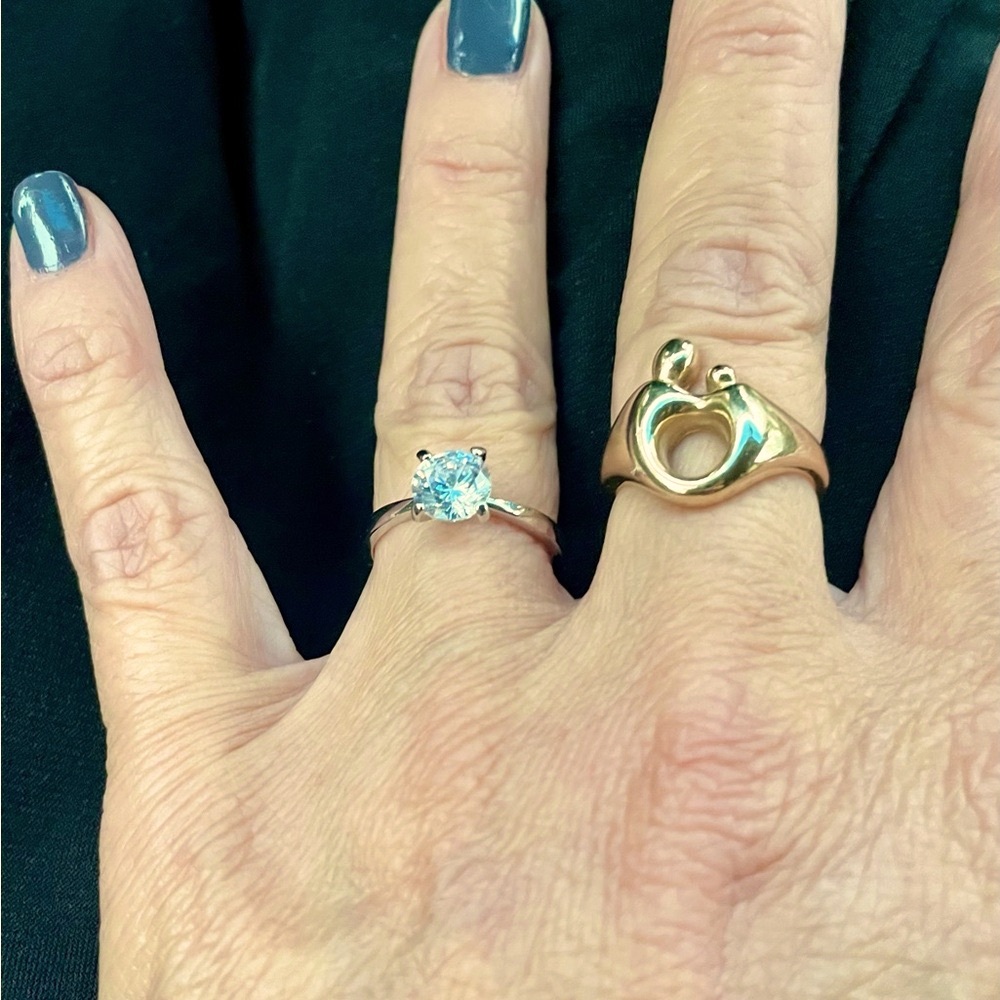 925 Sterling Silver Solitaire Diamond
💙CZ Ring 💍 - Picture 6 of 6